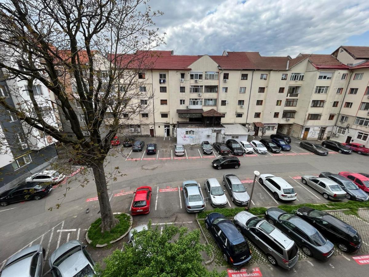 Appartement Apartament Victoria à Târgu Jiu Extérieur photo